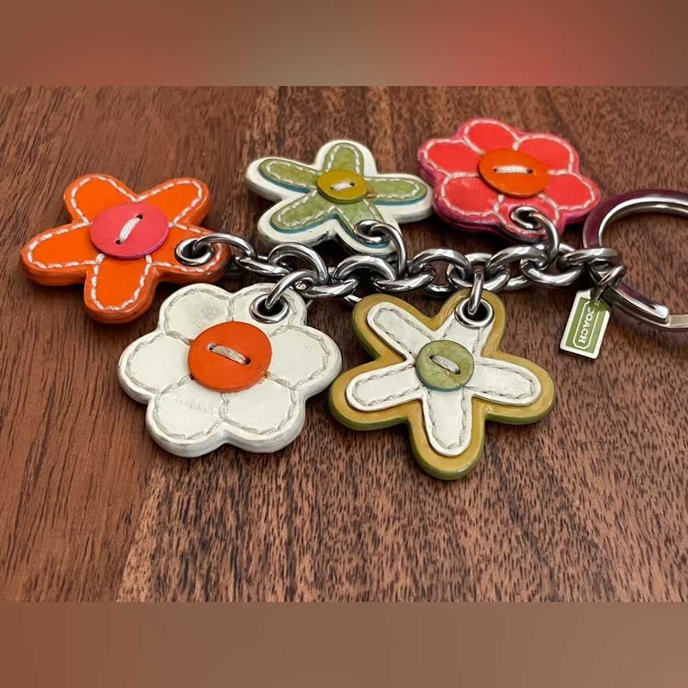 COACH Y2K Wildflower Cluster Bag Charm - Picture 3 of 5
